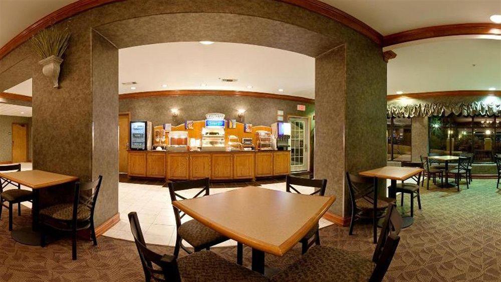 Holiday Inn Express North Tyler Exterior photo