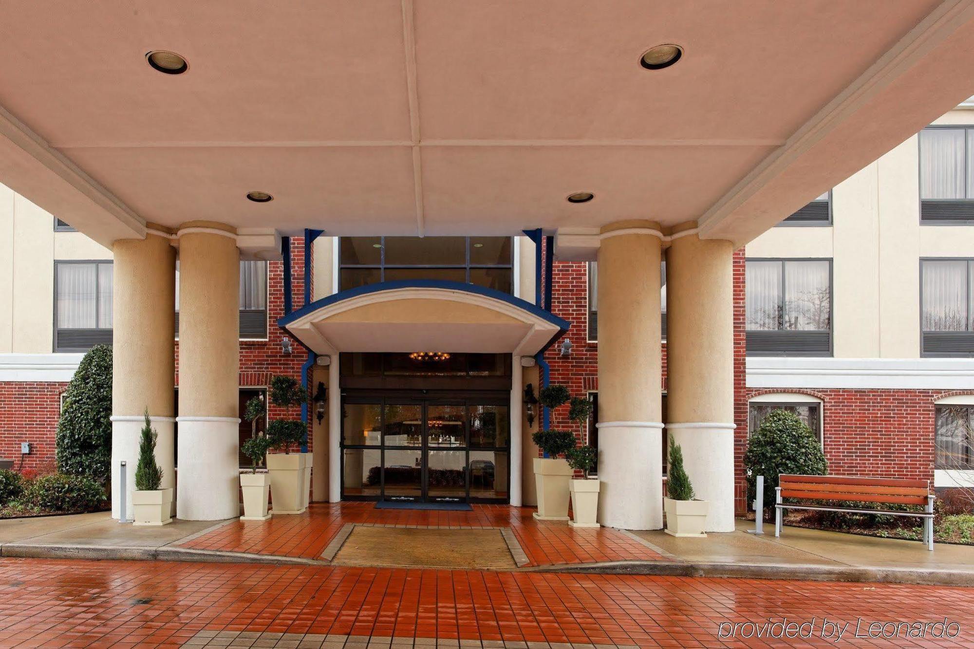 Holiday Inn Express North Tyler Exterior photo