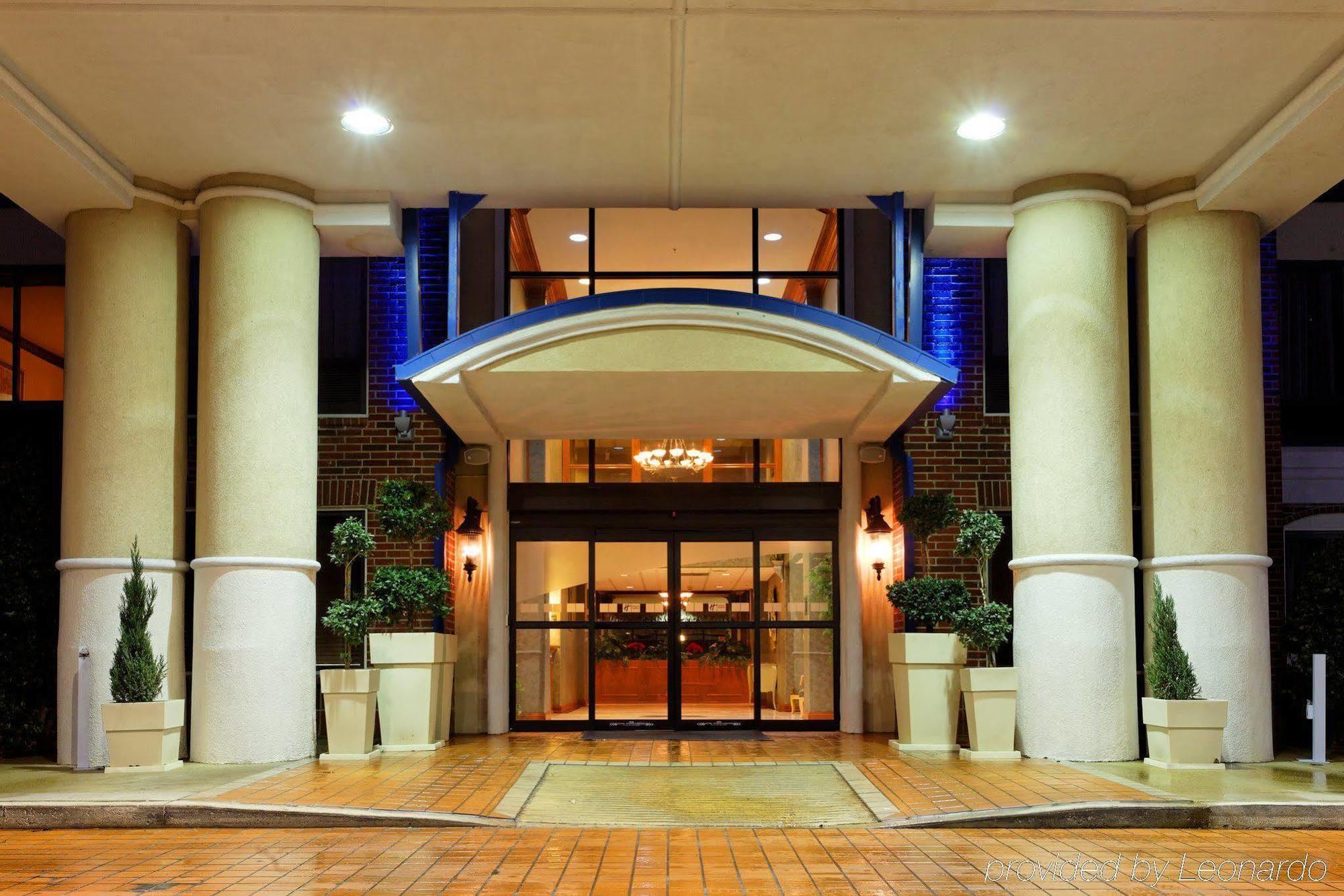 Holiday Inn Express North Tyler Exterior photo