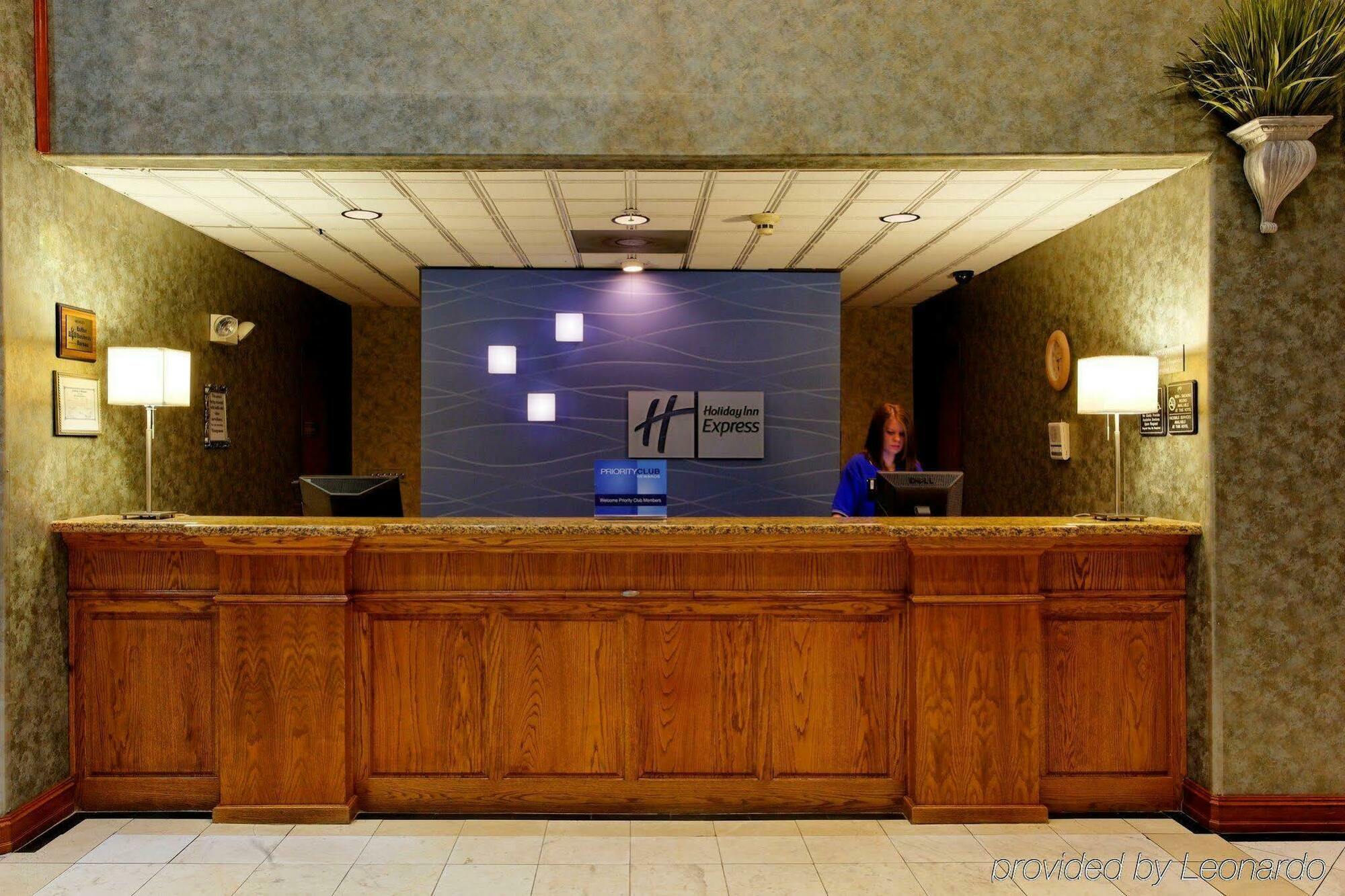 Holiday Inn Express North Tyler Exterior photo